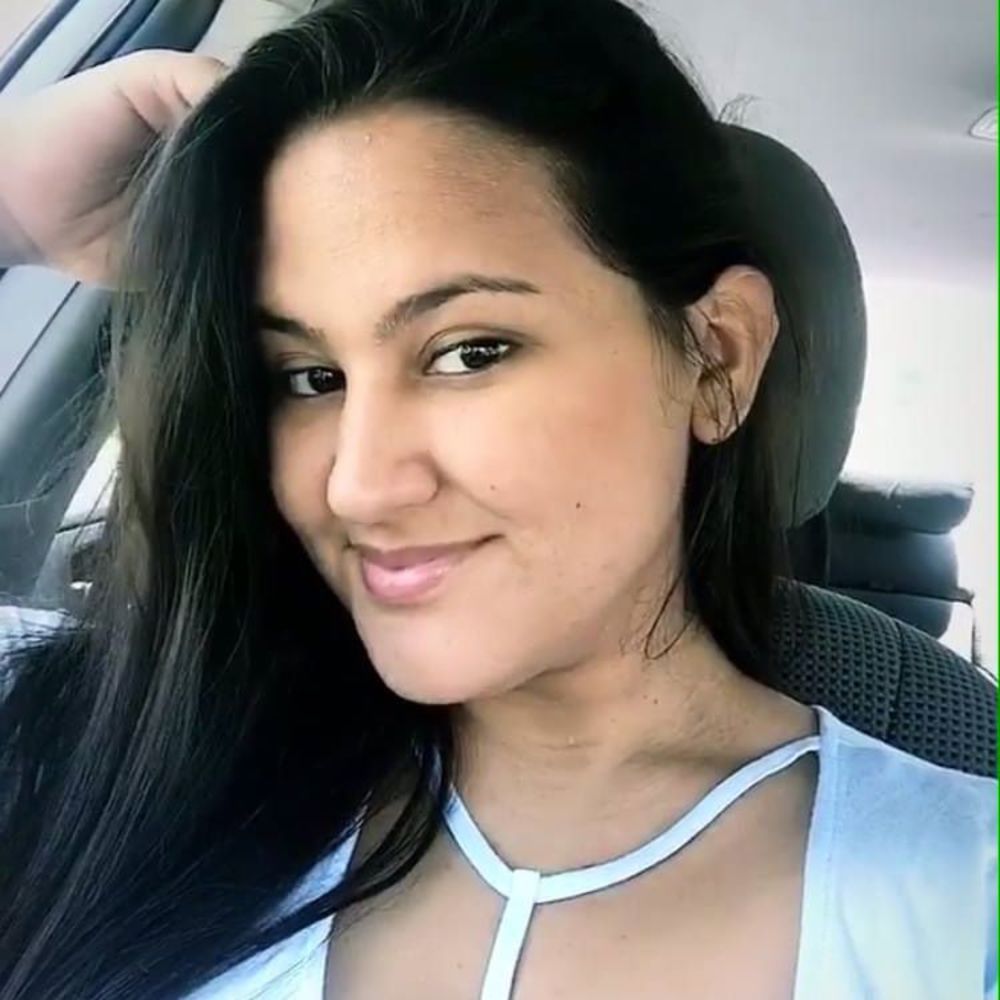 Meet your Posher, Priscillya